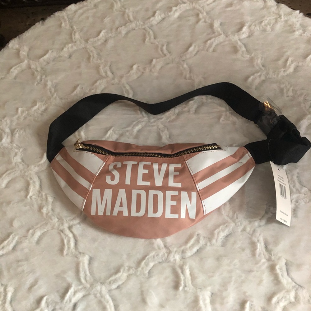 STEVE MADDEN Fanny Pack adjustable Pink blush